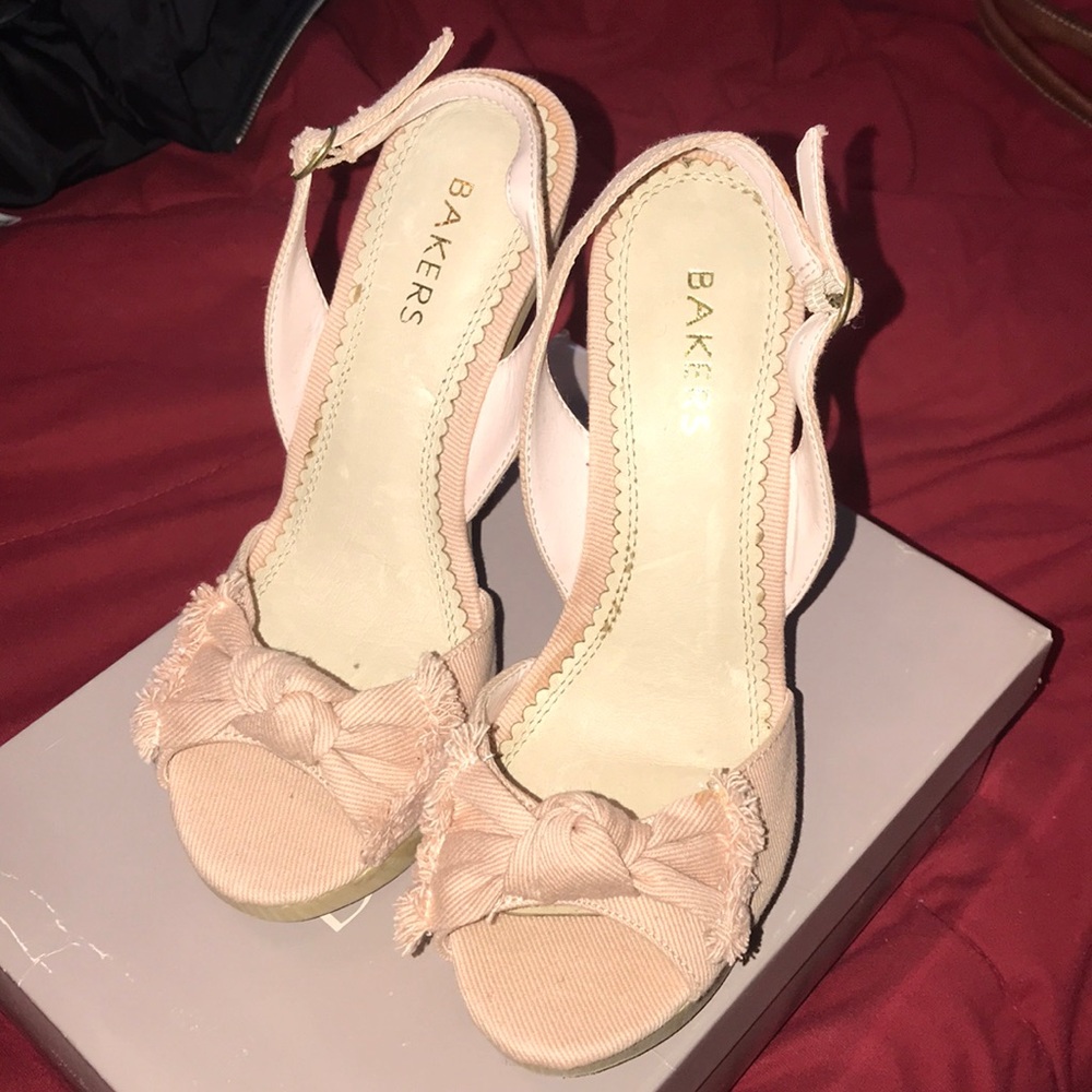 Heels - Picture 2 of 3